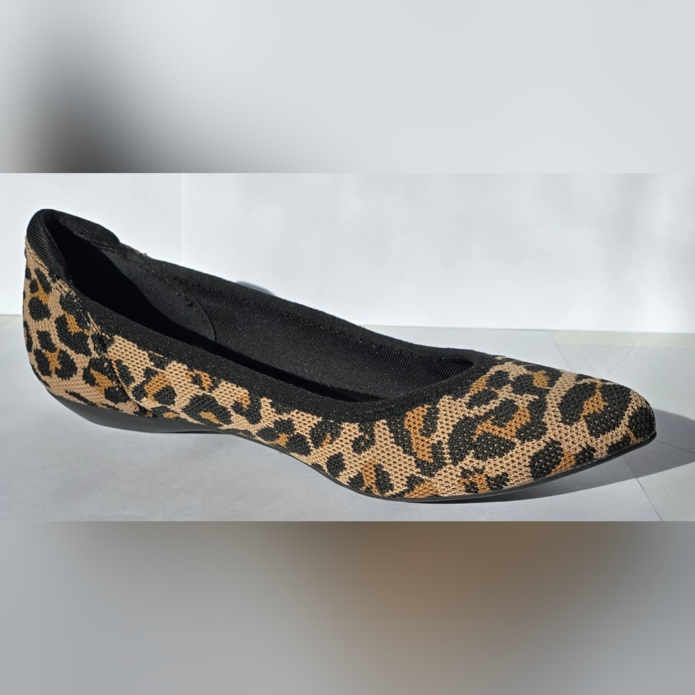 NEW Anne Klein Leopard Size 6.5 Print Women's Flats